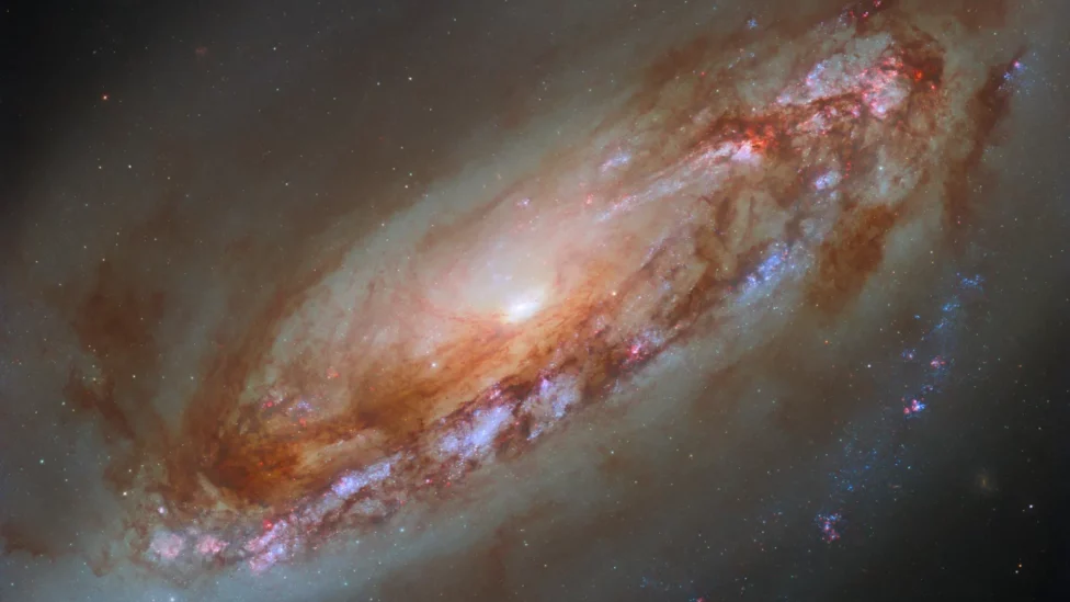 La galaxia espiral M90