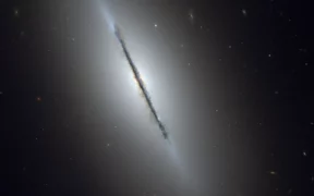 La galaxia Eje vista por el telescopio espacial Hubble